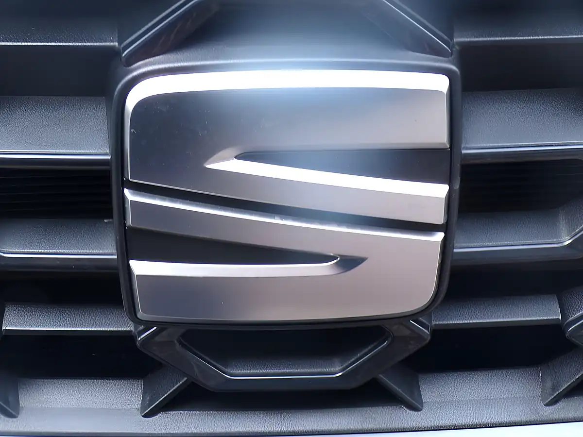 Used 2026 SEAT Arona Fr Sport White - Interior and Exterior details 11