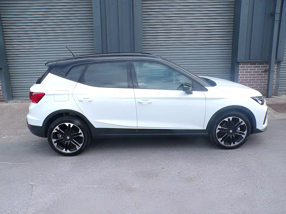 Used 2026 SEAT Arona Fr Sport White - Interior and Exterior details 3