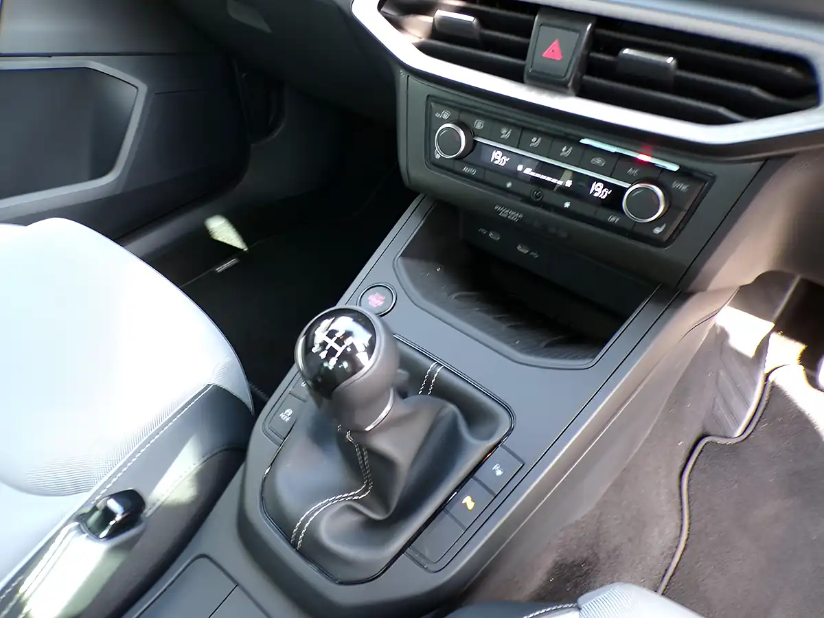 Used 2026 SEAT Arona Fr Sport White - Interior and Exterior details 13