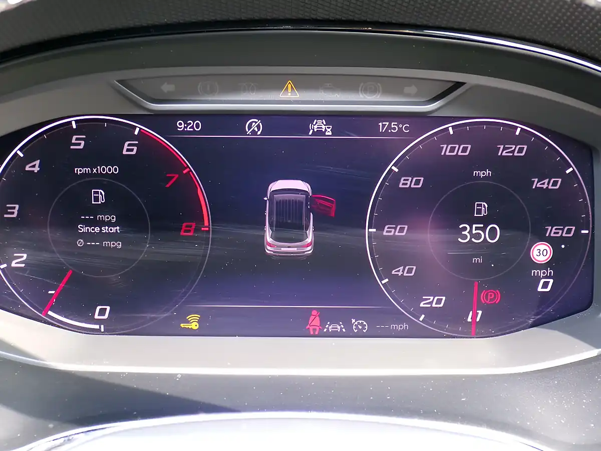 Used 2026 SEAT Arona Fr Sport White - Interior and Exterior details 14