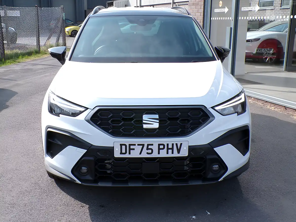 Used 2026 SEAT Arona Fr Sport White - Interior and Exterior details 5