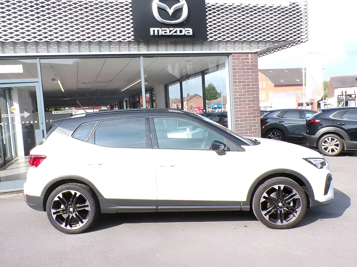 Used 2026 SEAT Arona Fr Sport White - Interior and Exterior details 7