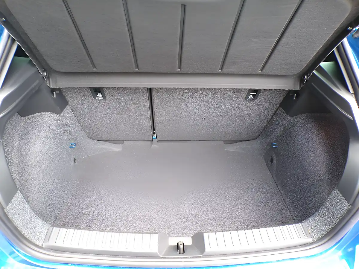 Used 2026 SEAT Ibiza Fr Sport Blue - Interior and Exterior details 9