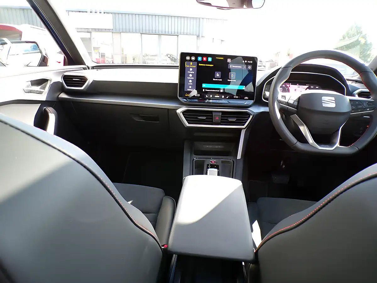 Used 2026 SEAT Leon Fr Black Edition Blue - Interior and Exterior details 13