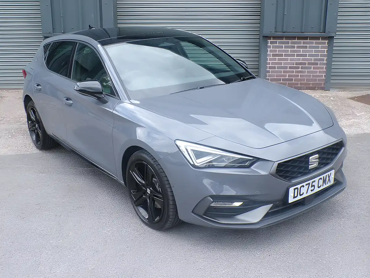 Used 2026 SEAT Leon Fr Black Edition Grey - Front View