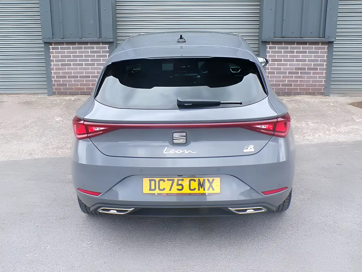 Used 2026 SEAT Leon Fr Black Edition Grey - Interior and Exterior details 5
