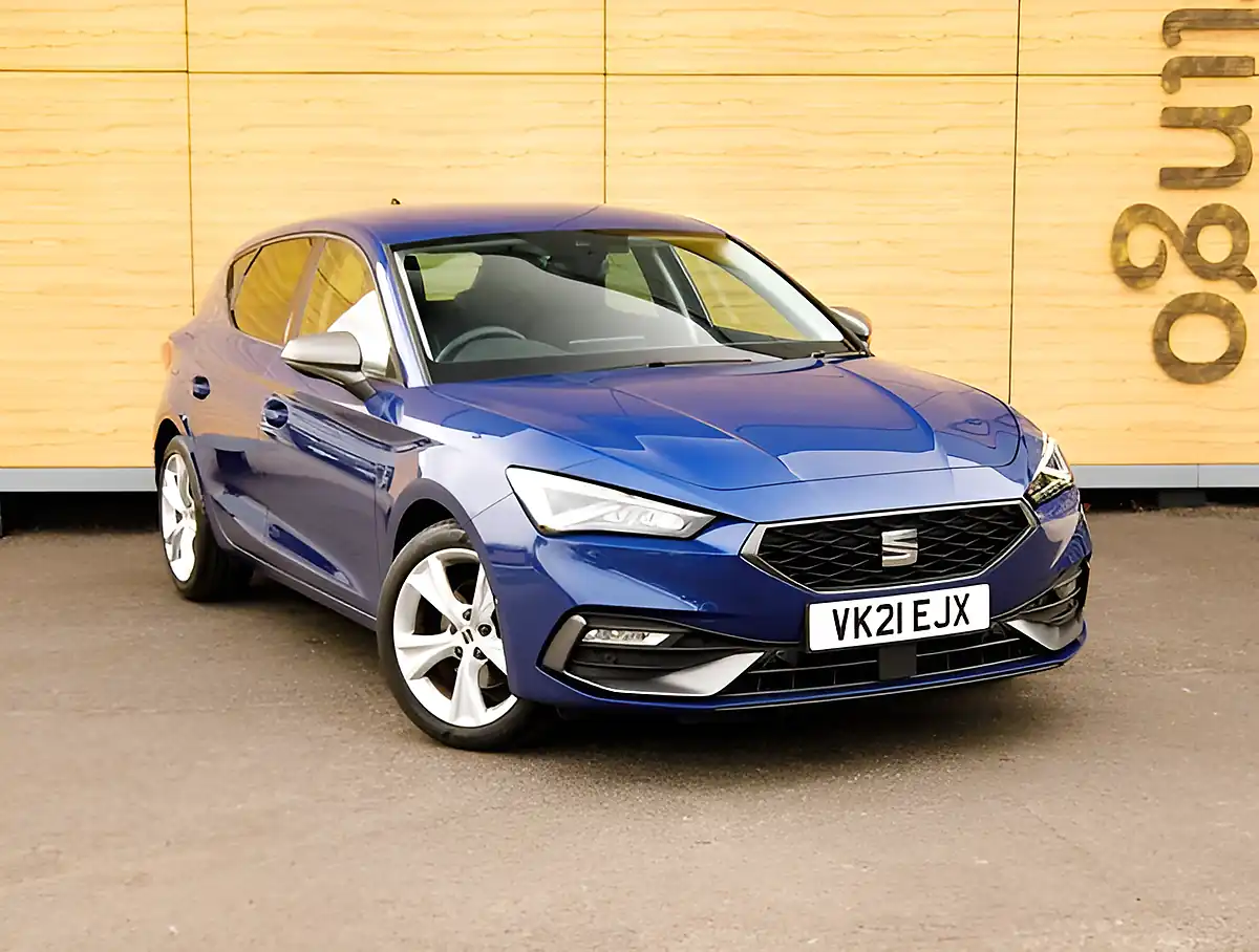 Used 2026 SEAT Leon Fr Blue - Front View