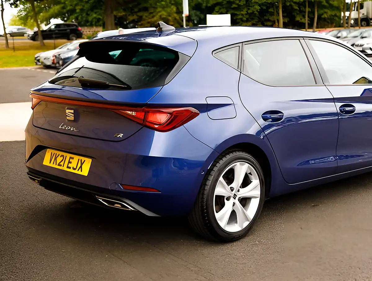 Used 2026 SEAT Leon Fr Blue - Interior and Exterior details 8