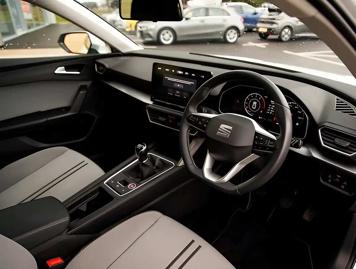 Used 2026 SEAT Leon Se Dynamic White - Interior and Exterior details 4