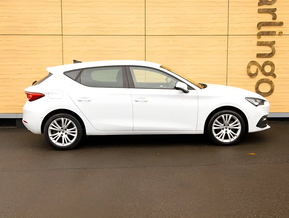 Used 2026 SEAT Leon Se Dynamic White - Interior and Exterior details 8