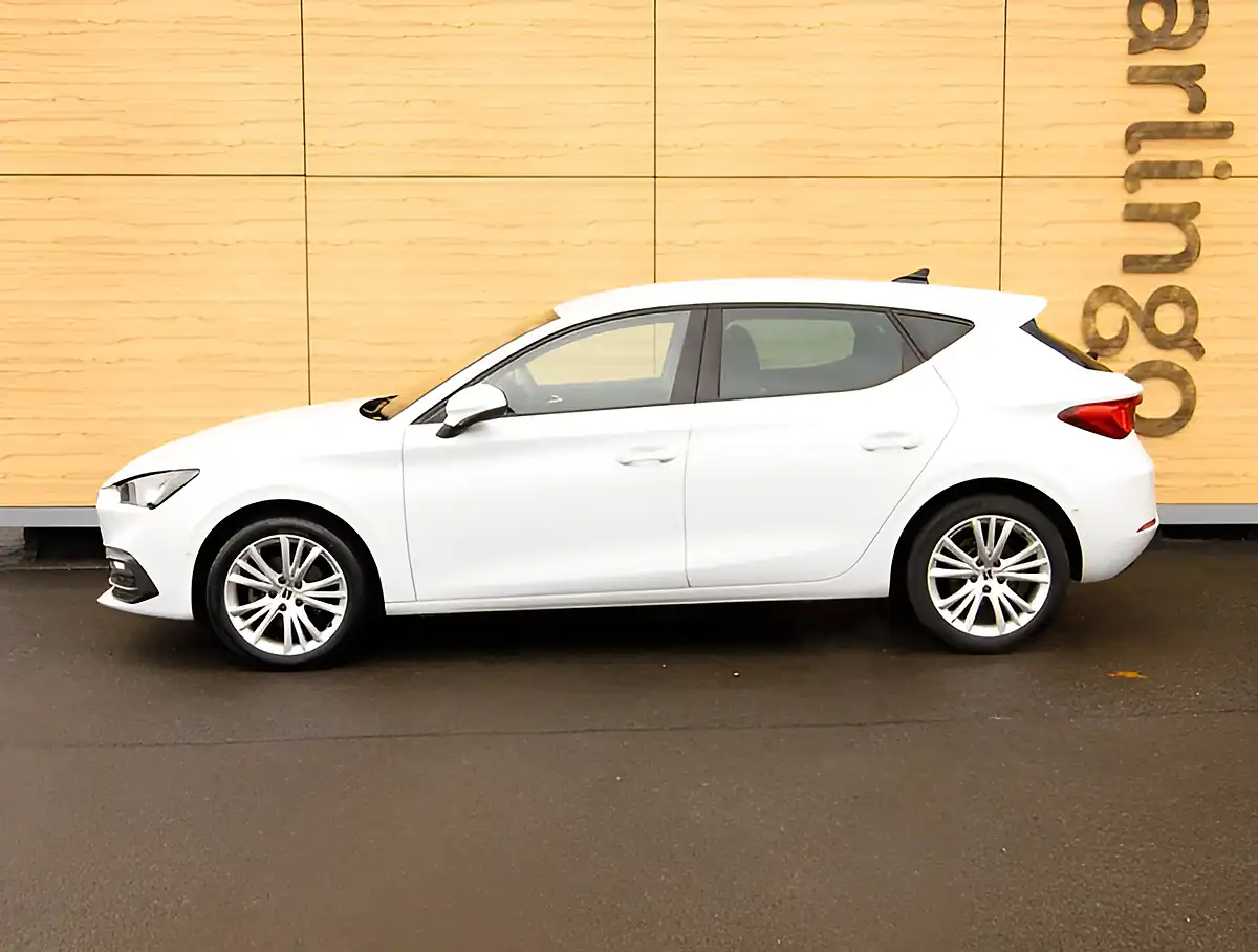 Used 2026 SEAT Leon Se Dynamic White - Interior and Exterior details 9