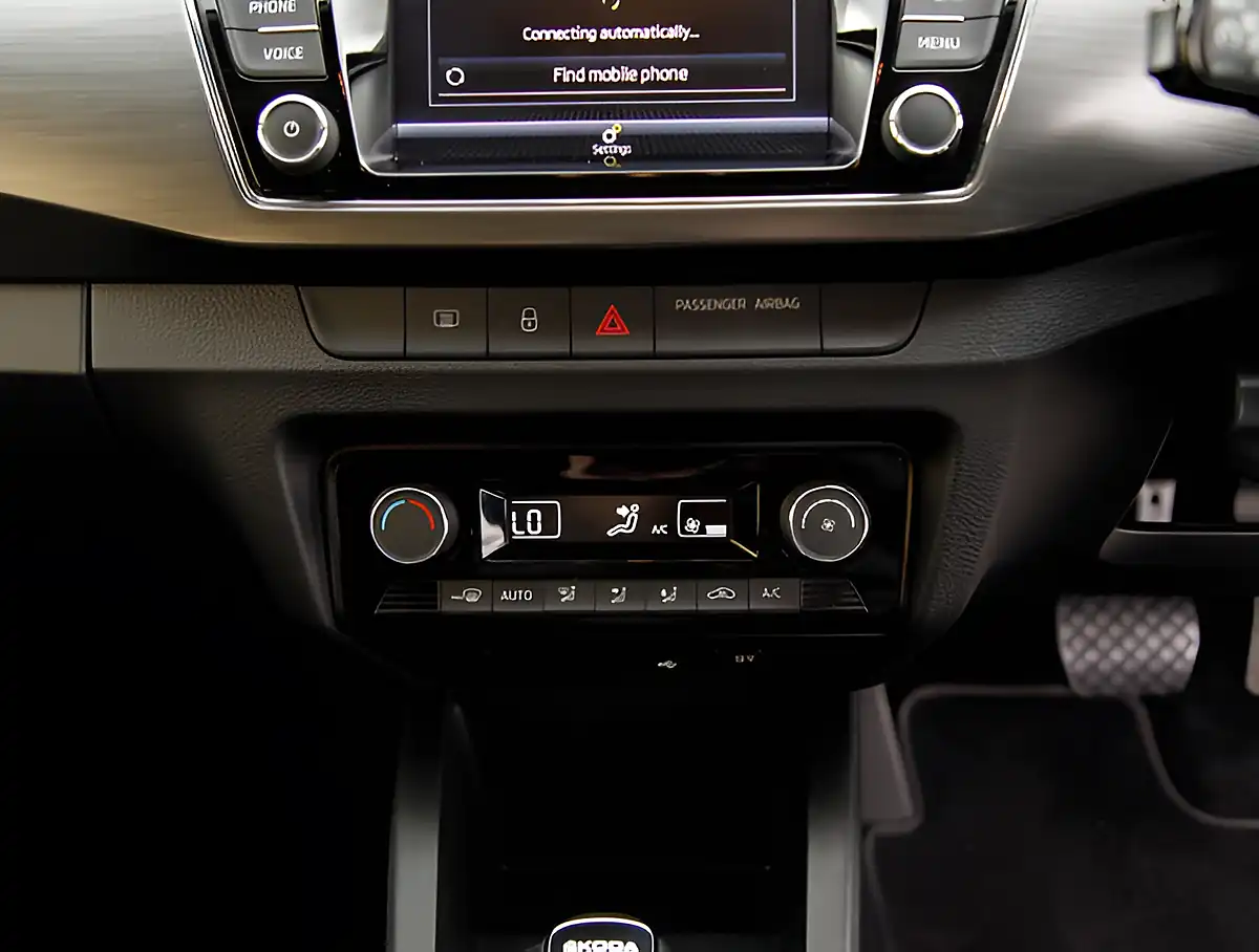 Used 2026 Skoda Fabia Se L White - Interior and Exterior details 19