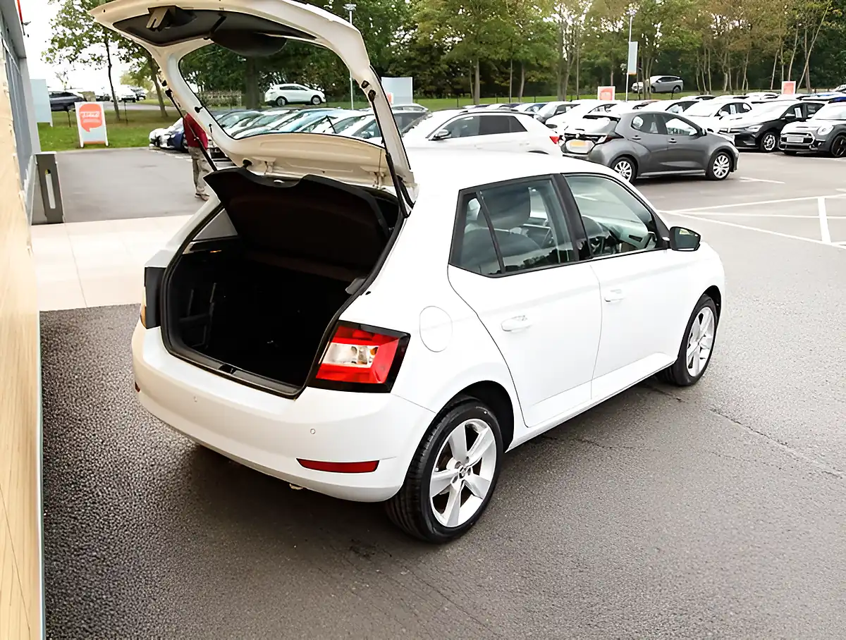 Used 2026 Skoda Fabia Se L White - Interior and Exterior details 20