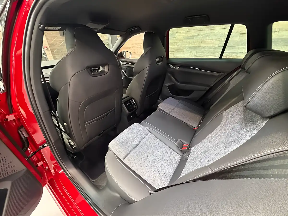 Used 2026 Skoda Octavia Sportline Velvet Red - Interior and Exterior details 11
