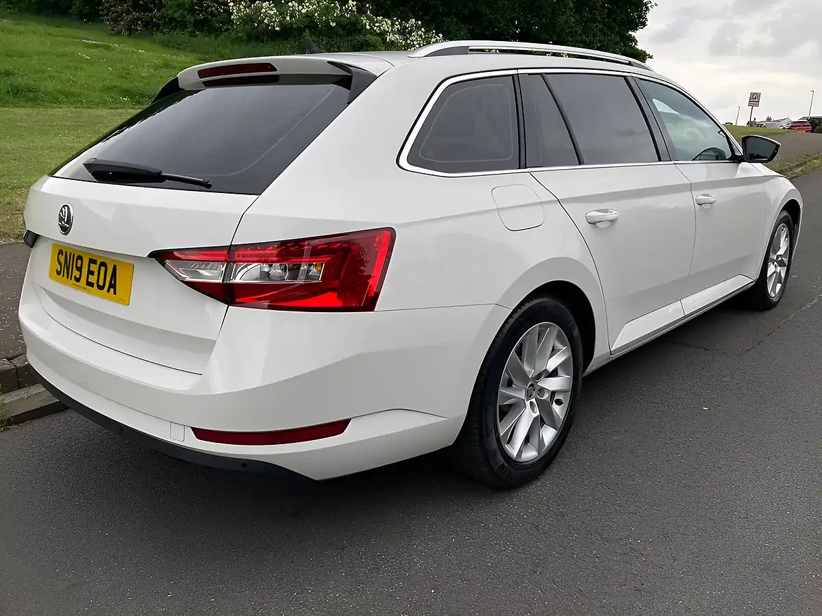 Used 2026 Skoda Superb Se White - Interior and Exterior details 3