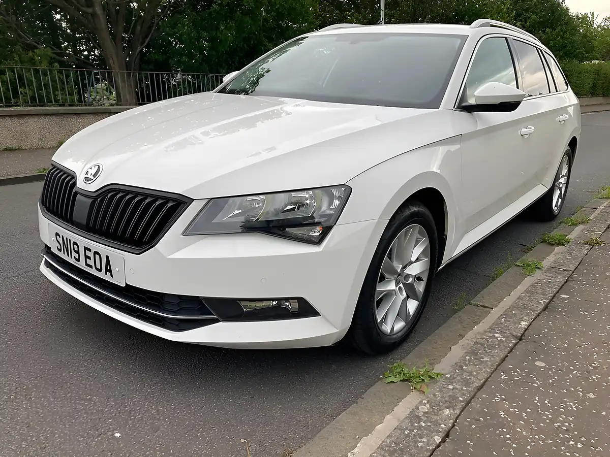 Used 2026 Skoda Superb Se White - Interior and Exterior details 9