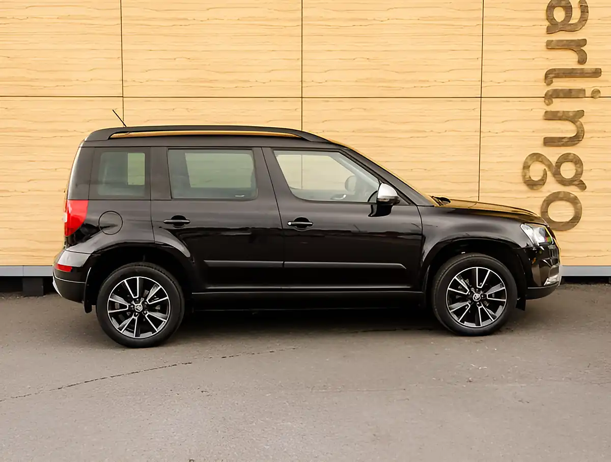 Used 2026 Skoda Yeti Outdoor Se L Black - Interior and Exterior details 8