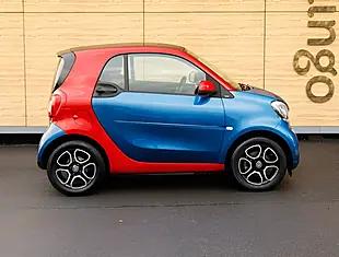 Used 2026 Smart Fortwo Coupe Prime Premium Red - Interior and Exterior details 8