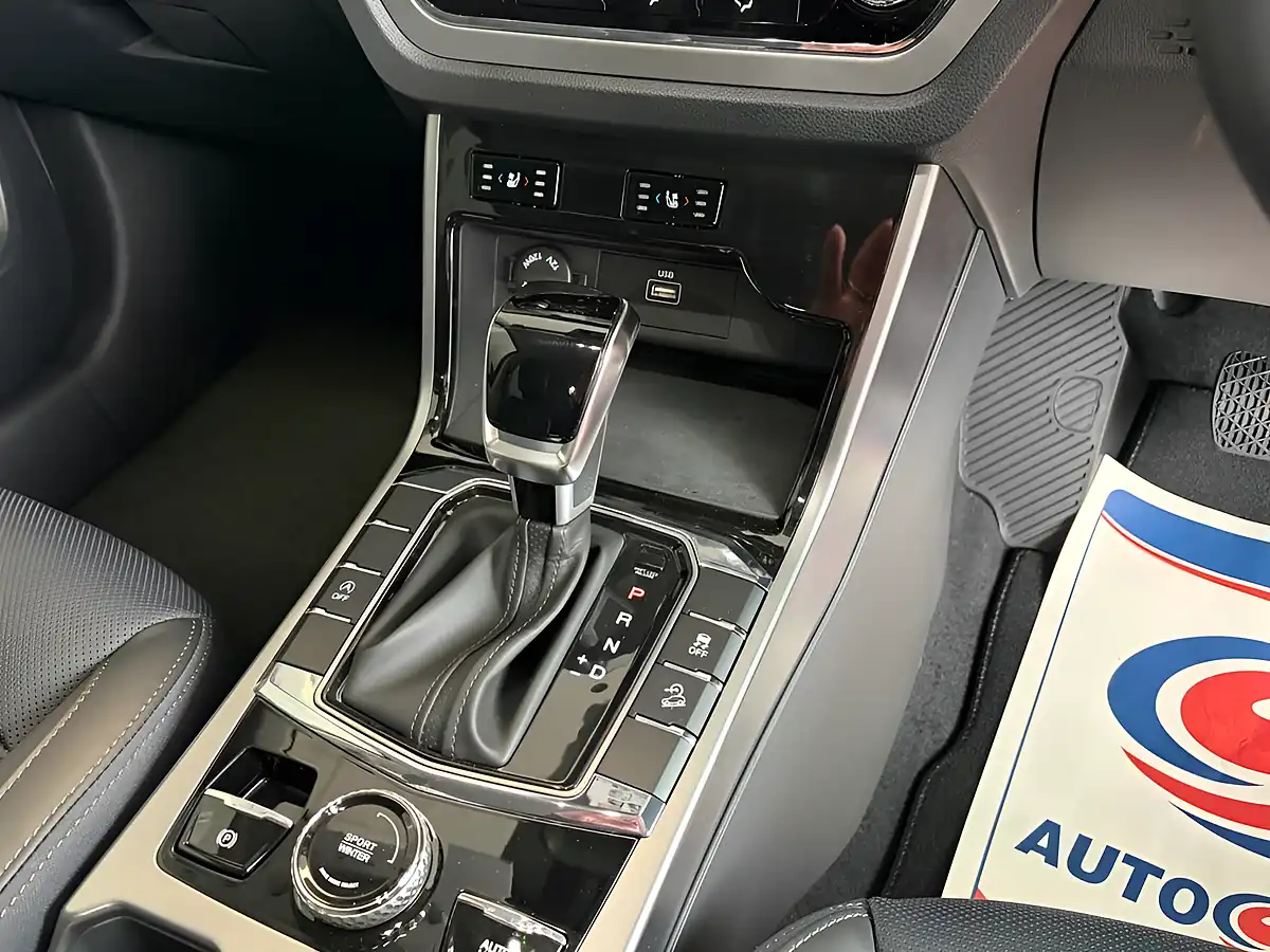 Used 2026 Ssangyong Korando K35 Space Black - Interior and Exterior details 16
