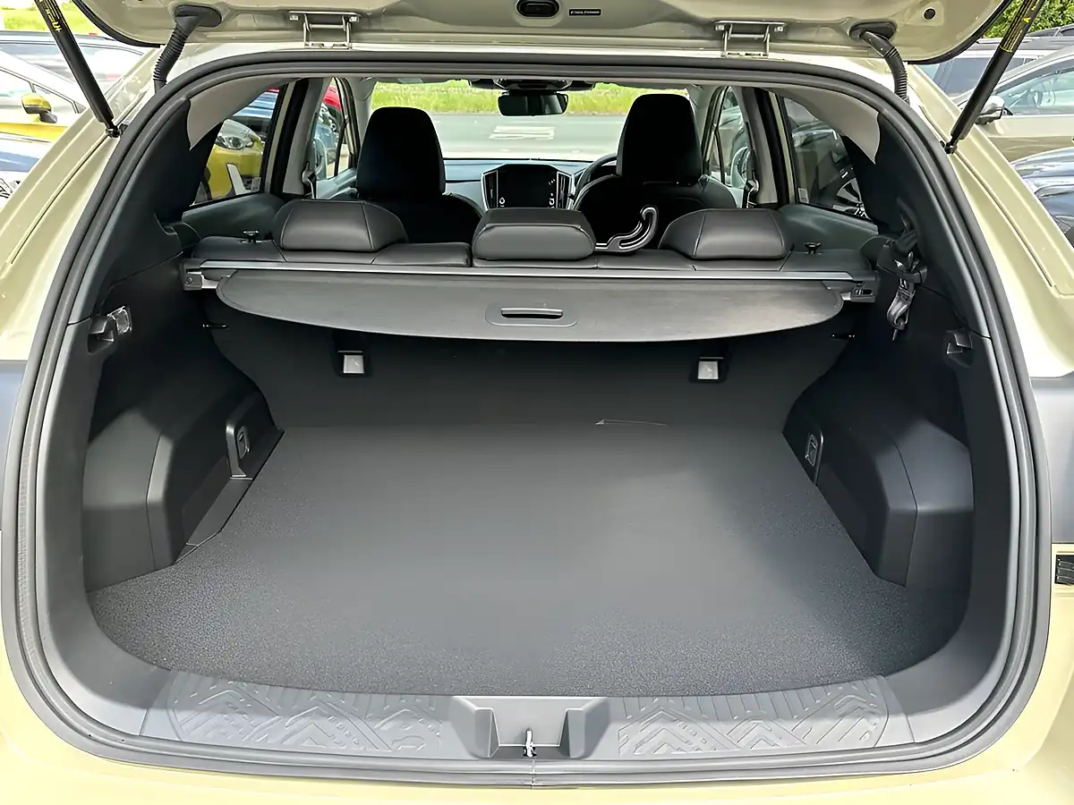Used 2026 Subaru Crosstrek Touring Beige - Interior and Exterior details 13