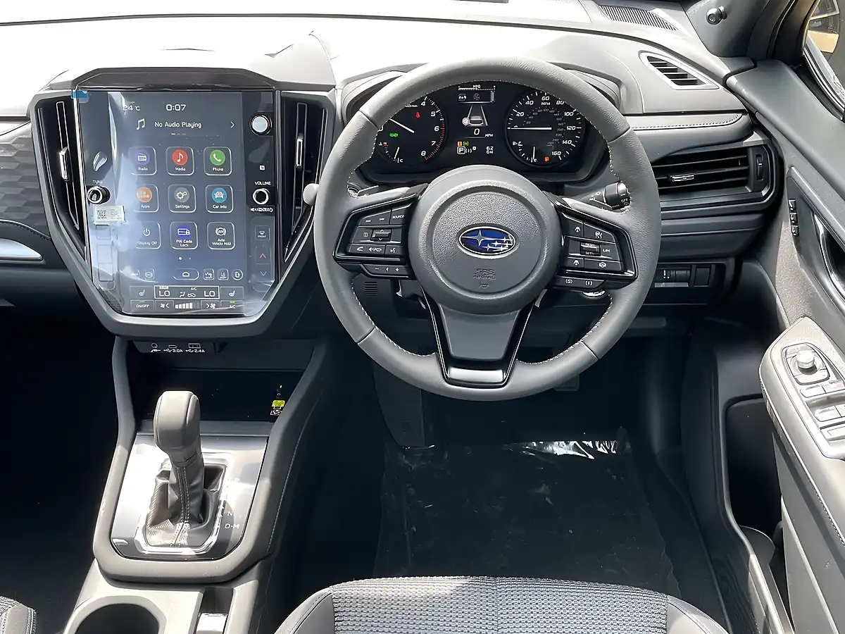 Used 2026 Subaru Forester Limited Silver - Interior and Exterior details 7