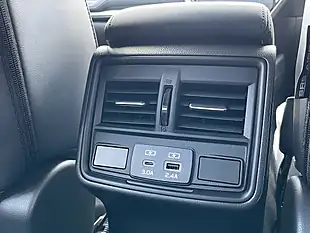 Used 2026 Subaru Forester Limited Silver - Interior and Exterior details 8