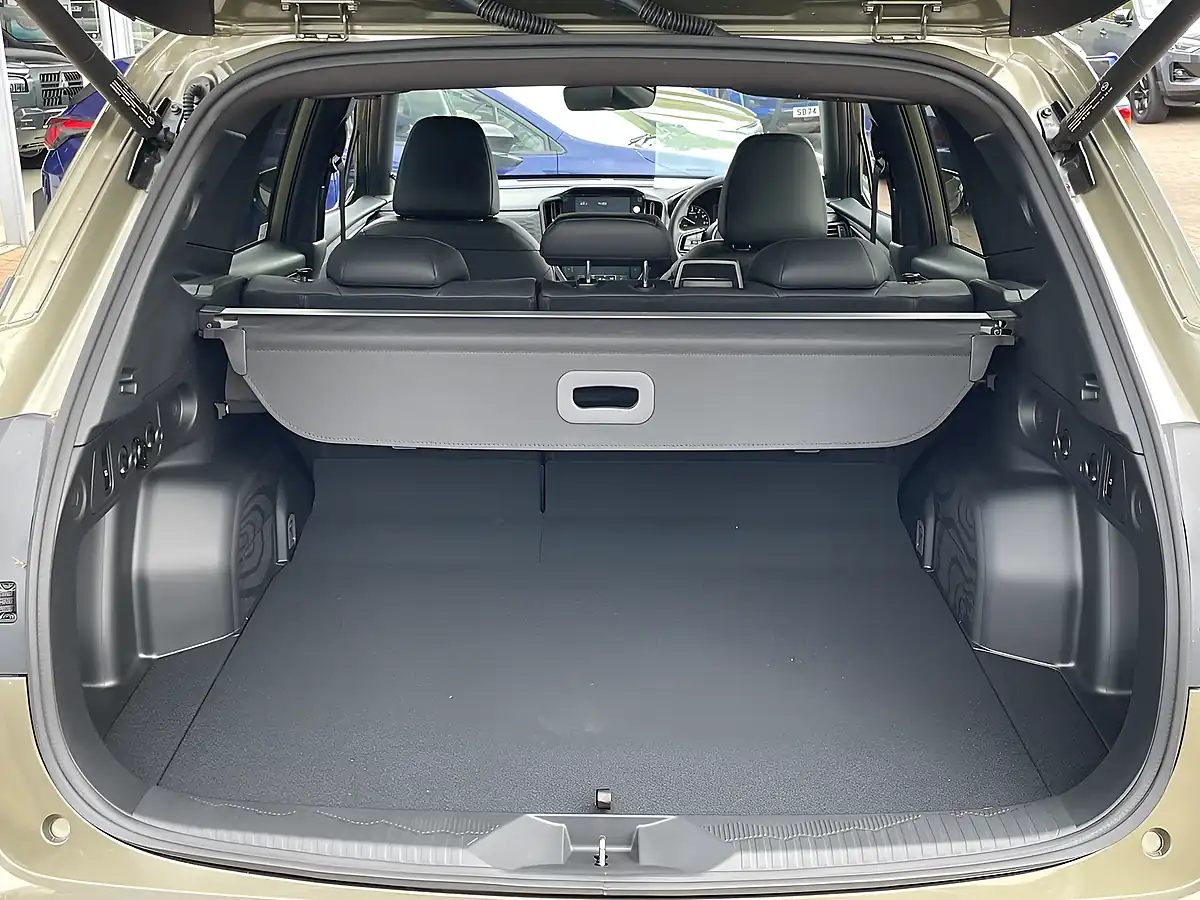 Used 2026 Subaru Forester Touring - Interior and Exterior details 5