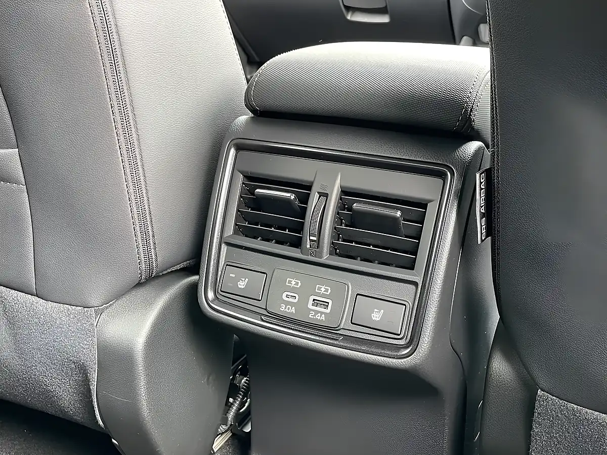 Used 2026 Subaru Forester Touring - Interior and Exterior details 9