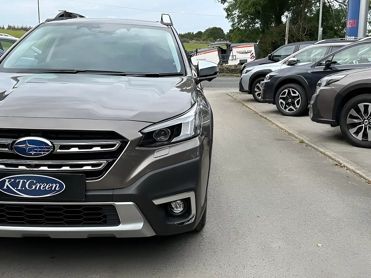 Used 2026 Subaru Outback Touring Brilliant Bronze - Interior and Exterior details 18
