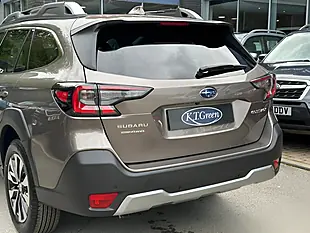 Used 2026 Subaru Outback Touring Brilliant Bronze - Interior and Exterior details 19