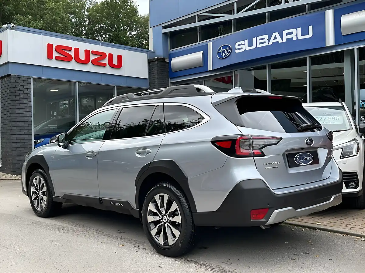 Used 2026 Subaru Outback Touring Silver - Interior and Exterior details 3