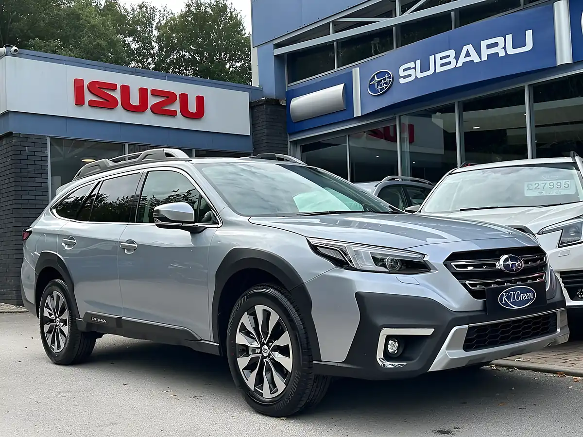 Used 2026 Subaru Outback Touring Silver - Interior and Exterior details 6