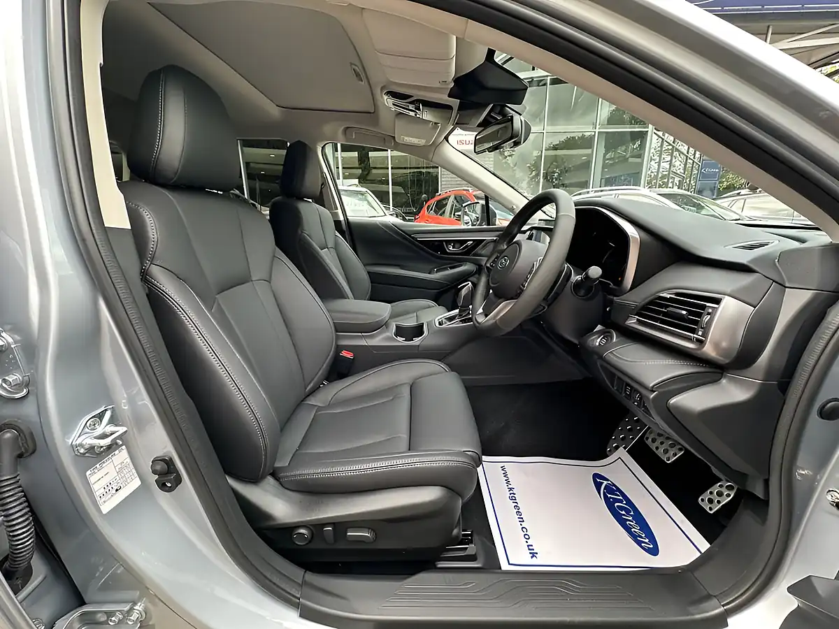 Used 2026 Subaru Outback Touring Silver - Interior and Exterior details 7