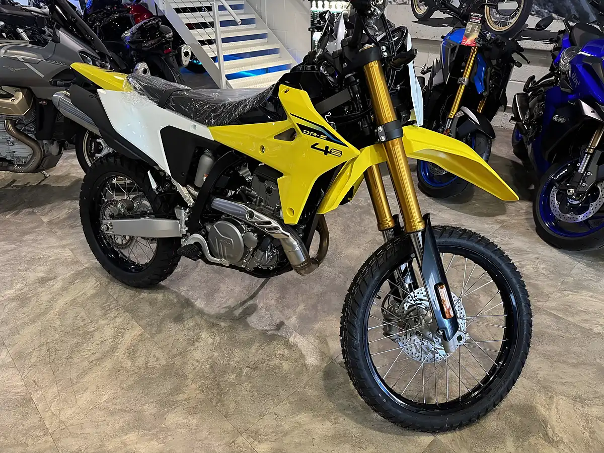 Used 2026 Suzuki DR-Z4S 400 Constant Mesh - Front View
