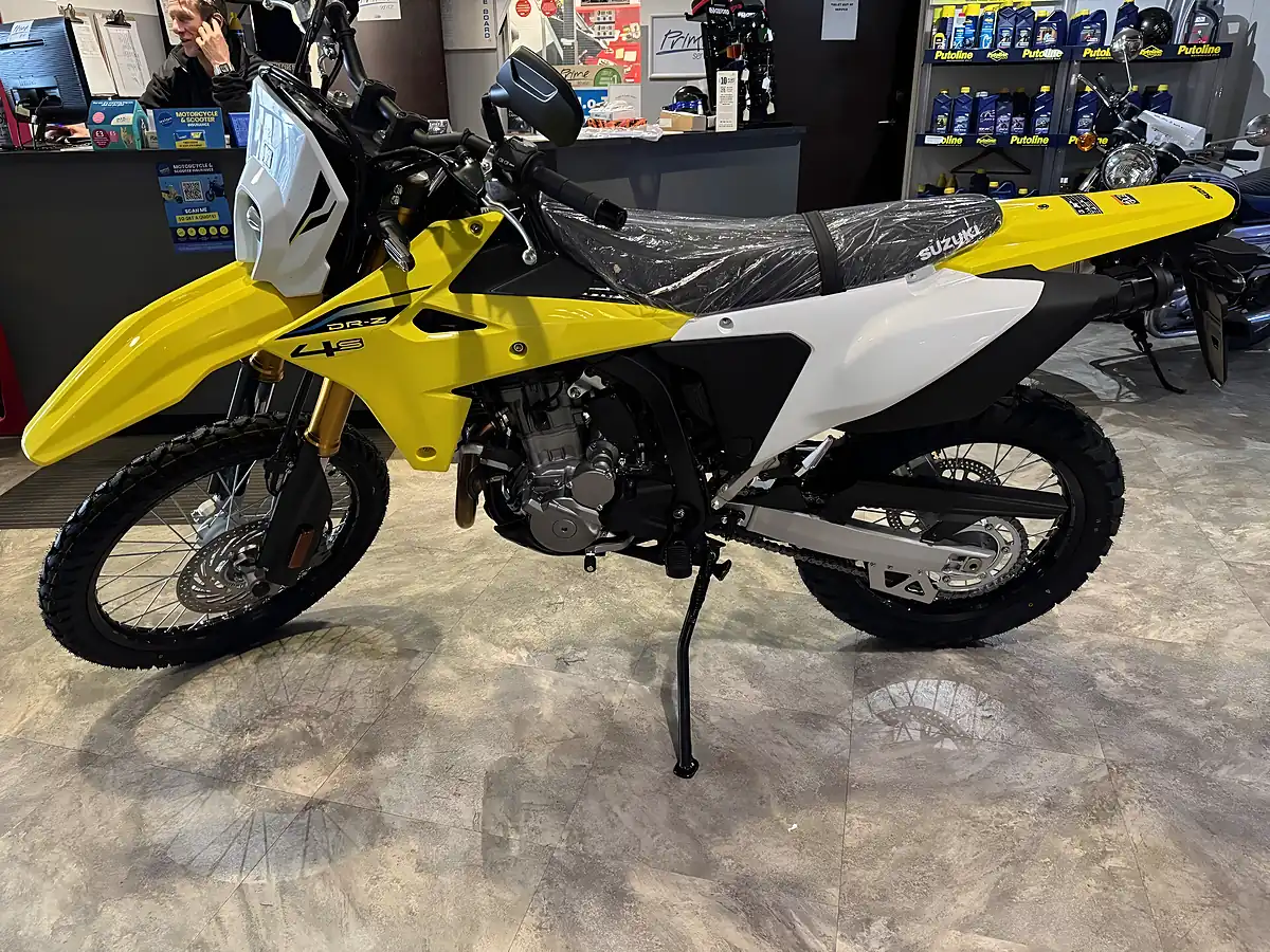 Used 2026 Suzuki DR-Z4S 400 Constant Mesh - Interior and Exterior details 5