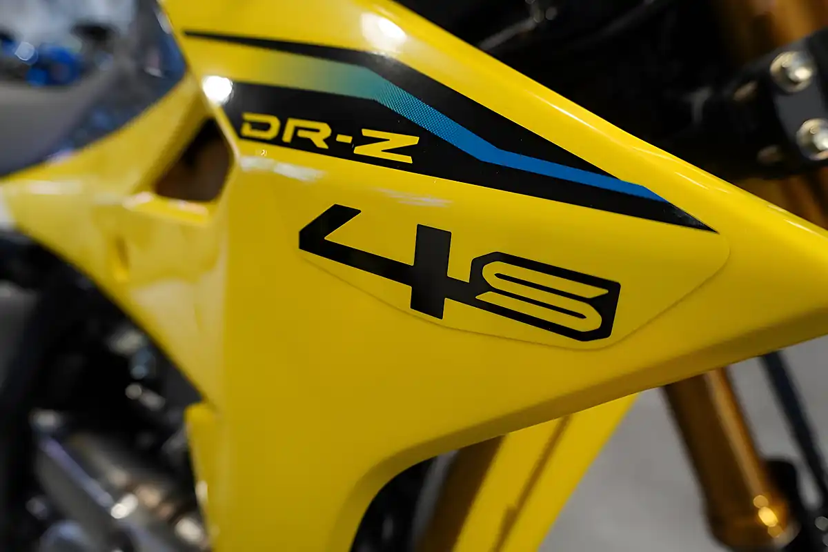 Used 2026 Suzuki DR-Z4S Champion Yellow - Interior and Exterior details 8
