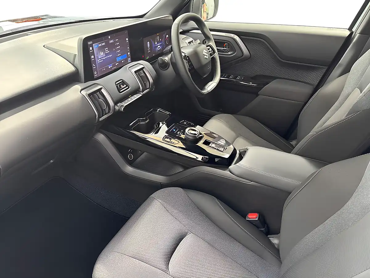 Used 2026 Suzuki E Vitara Motion Silver - Interior and Exterior details 12