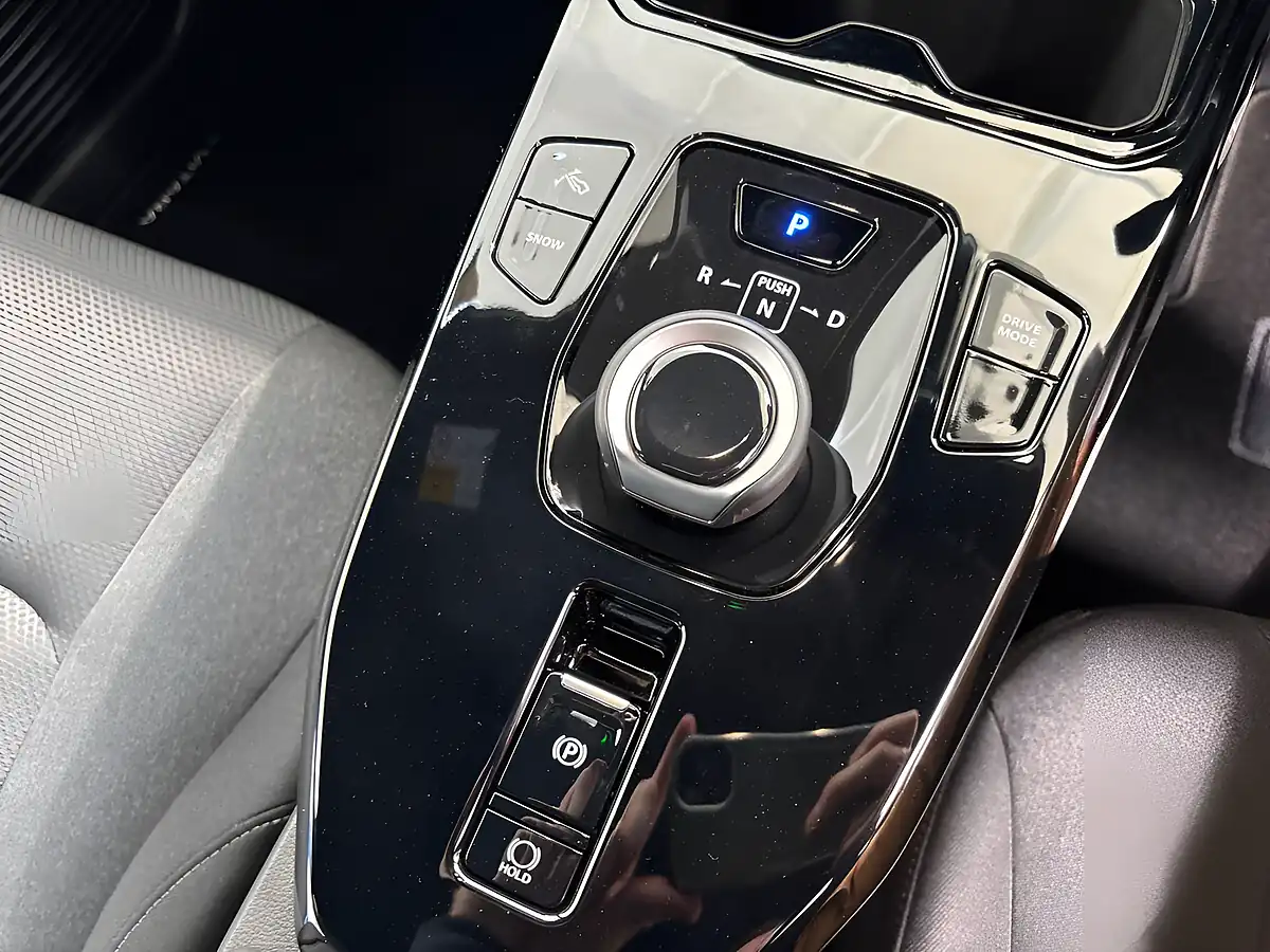 Used 2026 Suzuki E Vitara Motion Silver - Interior and Exterior details 13