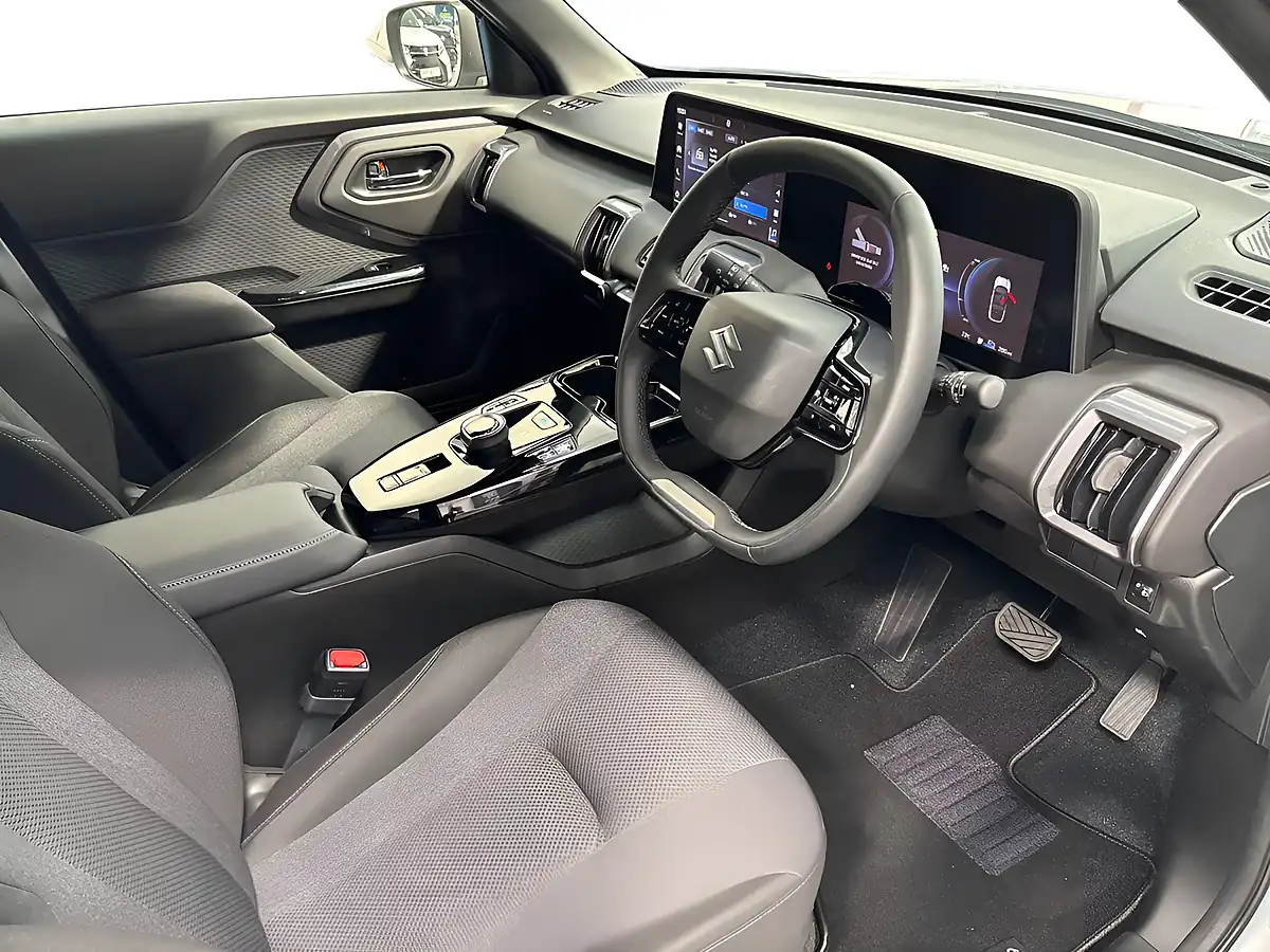 Used 2026 Suzuki E Vitara Motion Silver - Interior and Exterior details 8