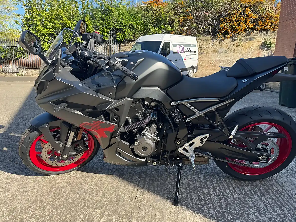 Used 2026 Suzuki GSX-8R 800 - Interior and Exterior details 6