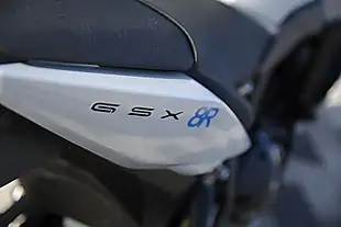 Used 2026 Suzuki GSX-8R 8R White - Interior and Exterior details 6
