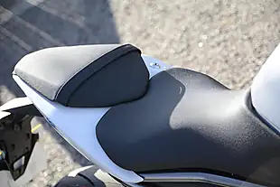 Used 2026 Suzuki GSX-8R 8R White - Interior and Exterior details 7