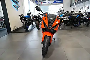 Used 2026 Suzuki GSX-8R Glass Blaze Orange - Interior and Exterior details 3