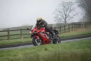 Used 2026 Suzuki GSX-8R Glass Blaze Orange - Interior and Exterior details 7