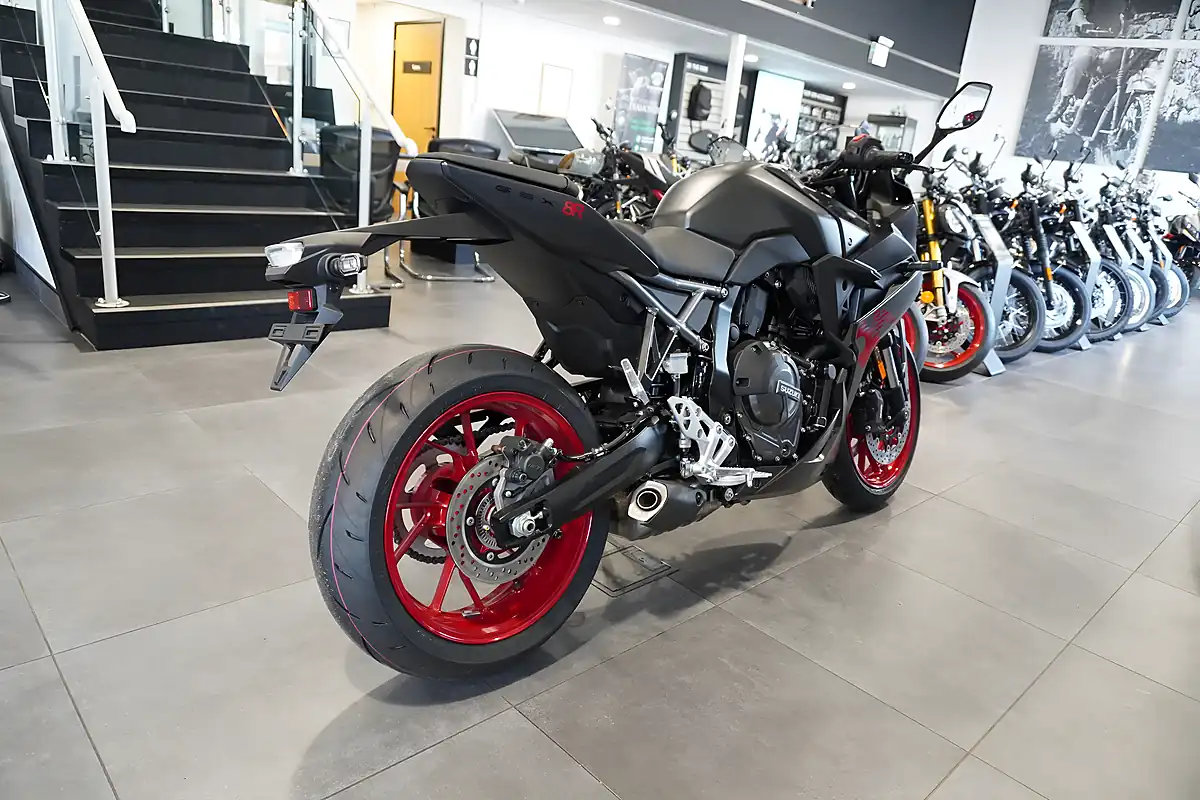 Used 2026 Suzuki GSX-8R Metallic Matt Black - Interior and Exterior details 5