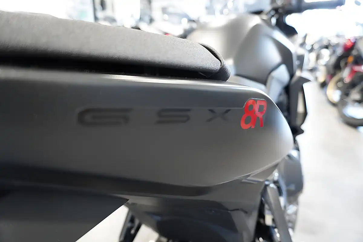 Used 2026 Suzuki GSX-8R Metallic Matt Black - Interior and Exterior details 8
