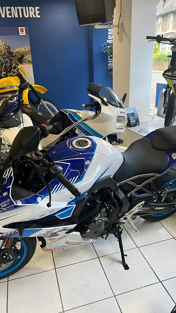 Used 2026 Suzuki GSX-8R Multi-Coloured - Interior and Exterior details 11