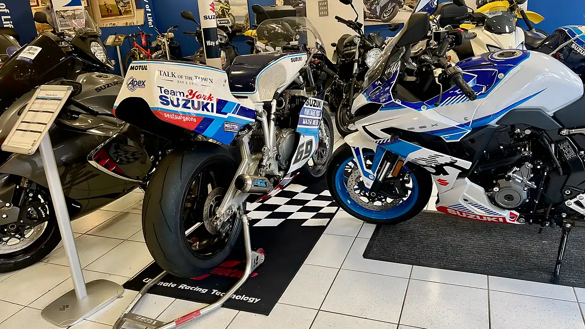 Used 2026 Suzuki GSX-8R Multi-Coloured - Interior and Exterior details 9