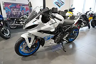 Used 2026 Suzuki GSX-8R Pearl Tech White - Interior and Exterior details 6