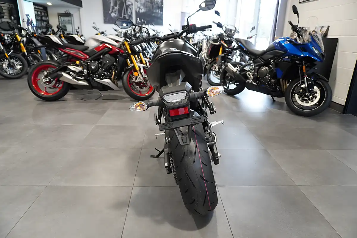 Used 2026 Suzuki GSX-8S Metallic Matt Black - Interior and Exterior details 4